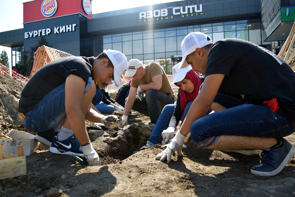 Участие египтян в археологических раскопках на Петровском бульваре Участие египтян в археологических раскопках на Петровском бульваре