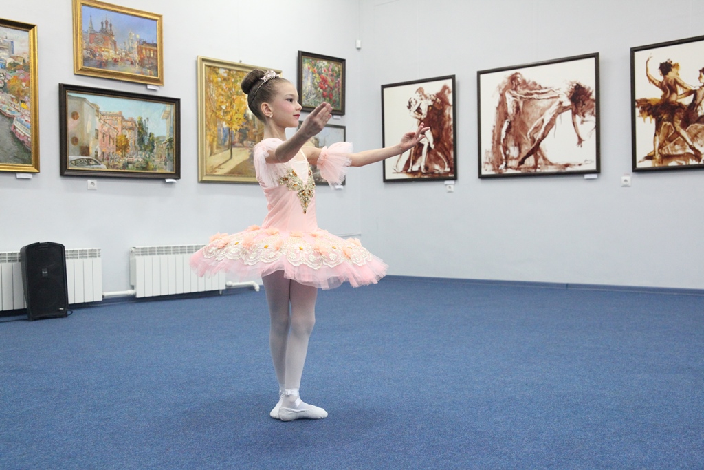 Открытие выставки «Города, цветы и люди» Открытие выставки «Города, цветы и люди»